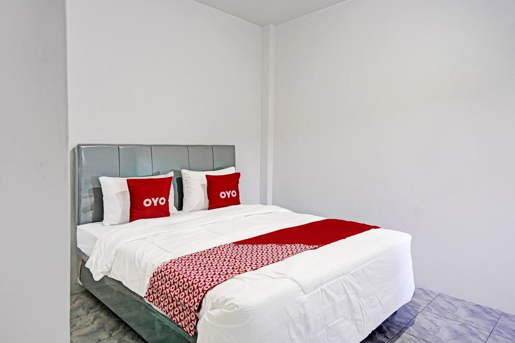 OYO 91594 Bungah Residence Syariah Gresik Bagian luar foto
