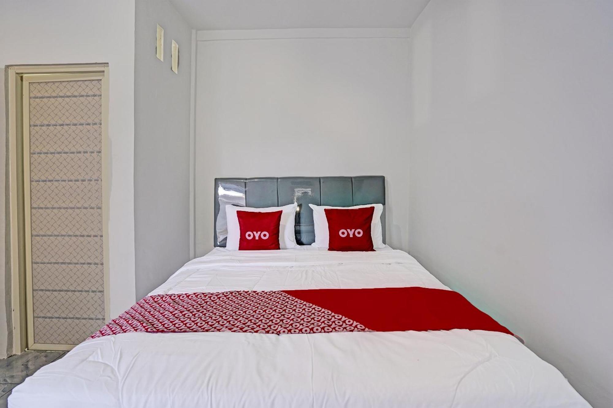 OYO 91594 Bungah Residence Syariah Gresik Bagian luar foto